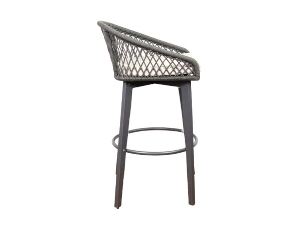 STYLISH-LIGHTWEWIGHT-BAR-CHAIR